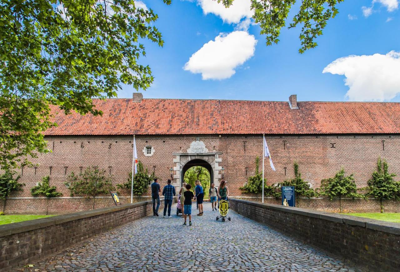 Landgoed Kasteel Limbricht Bed & Breakfast Екстериор снимка