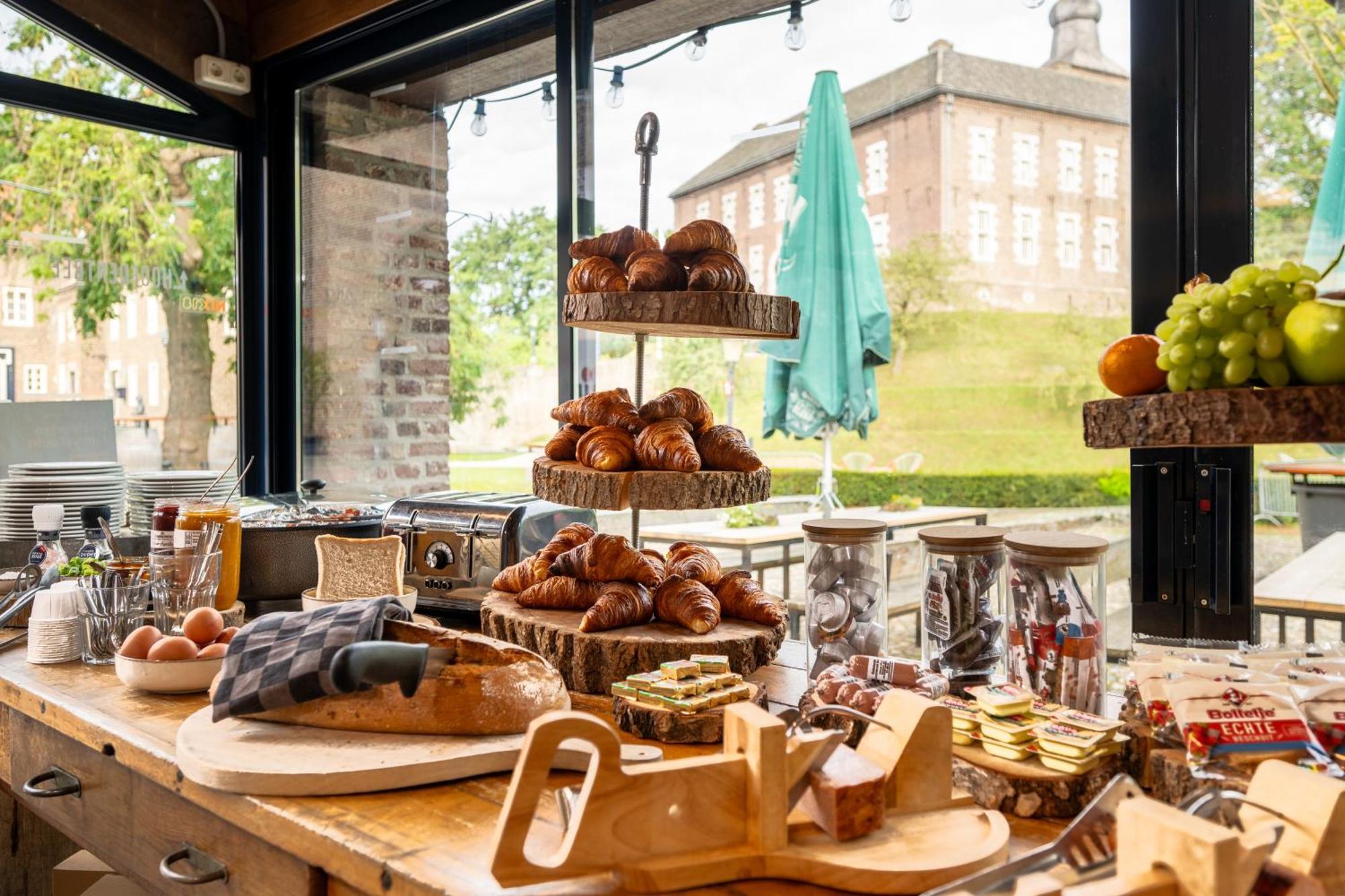 Landgoed Kasteel Limbricht Bed & Breakfast Екстериор снимка